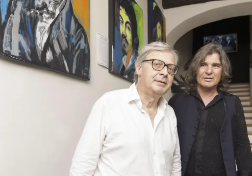 Vittorio Sgarbi e l'artista Alfonso Mangone